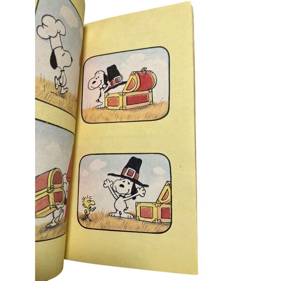 Vintage 1975 A Charlie Brown Thanksgiving Book By Charles M. Schulz - Picture 10 of 13